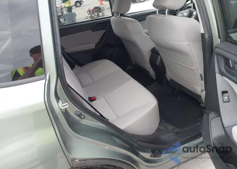 2015 Subaru Forester 2.5I Premium из США, поврежденный, VIN JF2SJAFC2FH586287